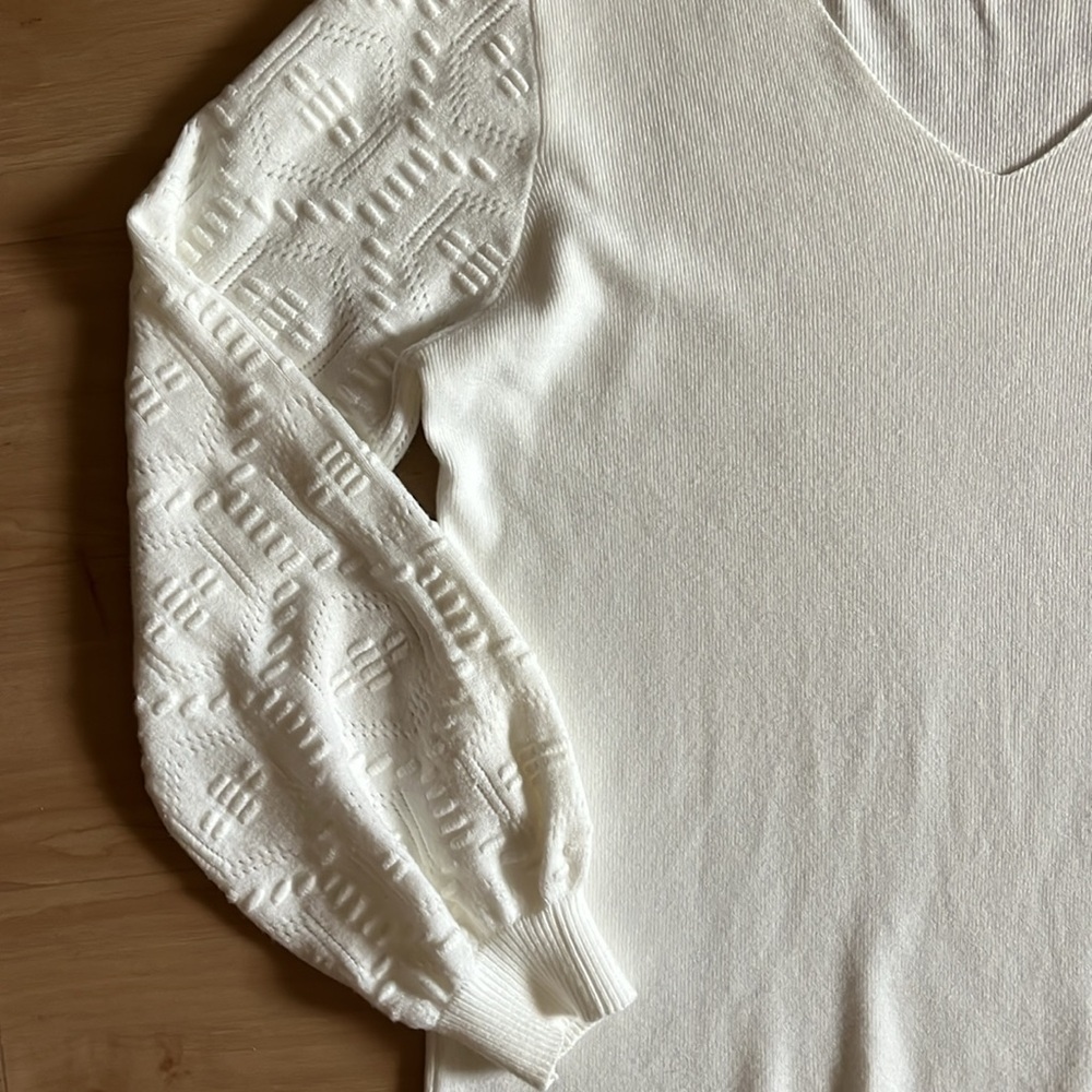MILANO WINTER WHITE WOMENS VNECK SHABBY CHIC SWEATER DETAILED CHUNKY SLEEVES LG - Picture 3 of 11